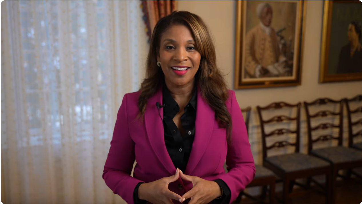 First Lady Dawn Moore 